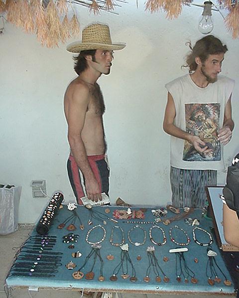 Strings - Hippie Market, el Pilar, Sept.13, 2000